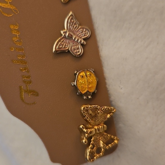 3/$30 Vintage Set of Six Fairycore Single Butterfly Ladybug Dove Earrings - Picture 2 of 3